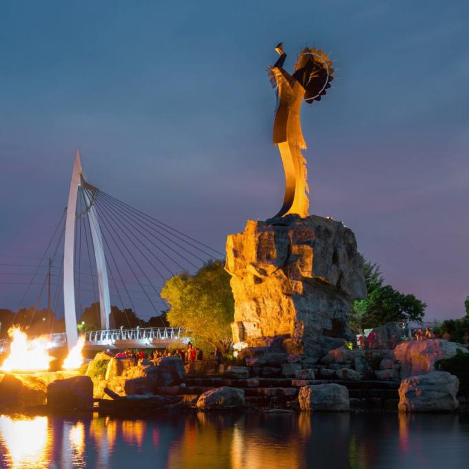 威奇托的平原守护者雕塑