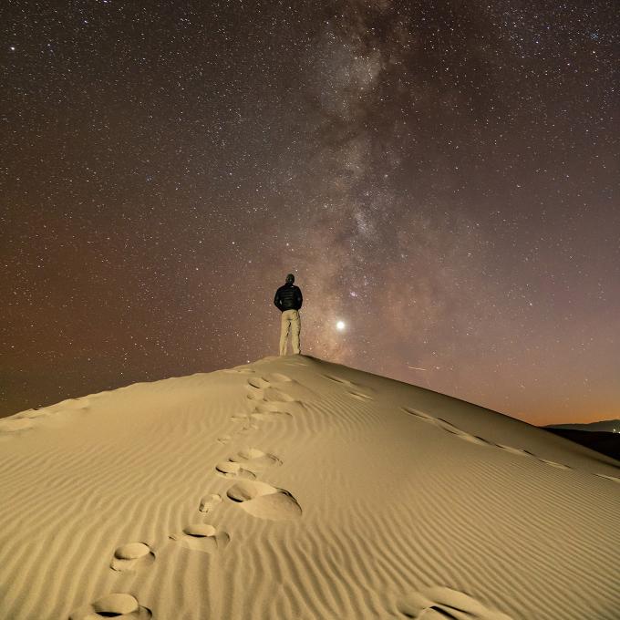 在科罗拉多州阿拉莫萨附近,大沙丘国家公园及保护区的星空 在科罗拉多州阿拉莫萨附近,大沙丘国家公园及保护区的星空