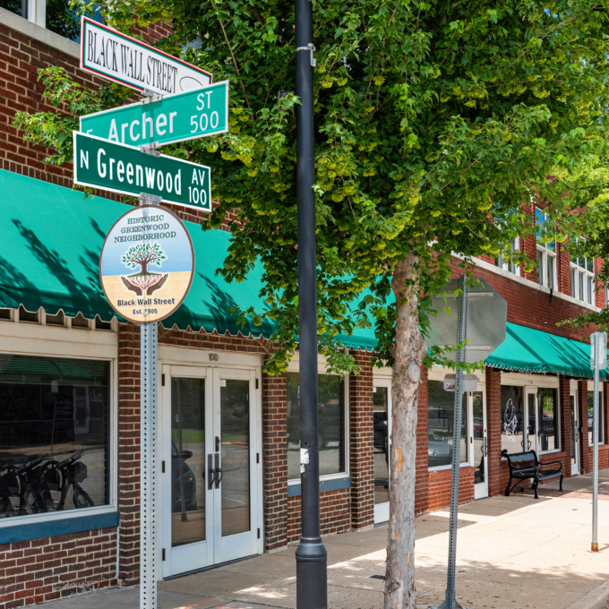 俄克拉荷马州塔尔萨市历史悠久的格林伍德区,亦称“黑人华人街” 俄克拉荷马州塔尔萨市历史悠久的格林伍德区,亦称“黑人华人街”