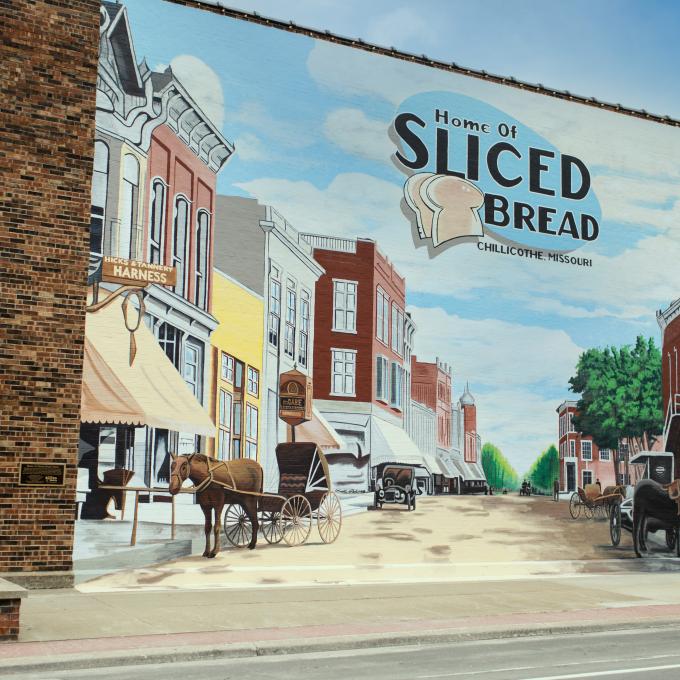 密苏里州奇利科西市中心的“切片面包之乡”壁画