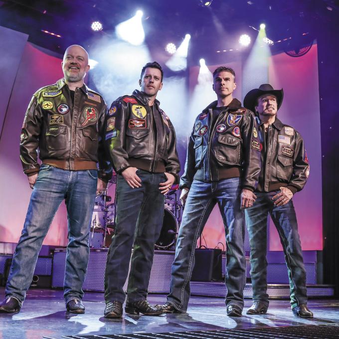 The Pierce Arrow Quartet 乐队是密苏里州布兰森一支颇受欢迎的表演团体