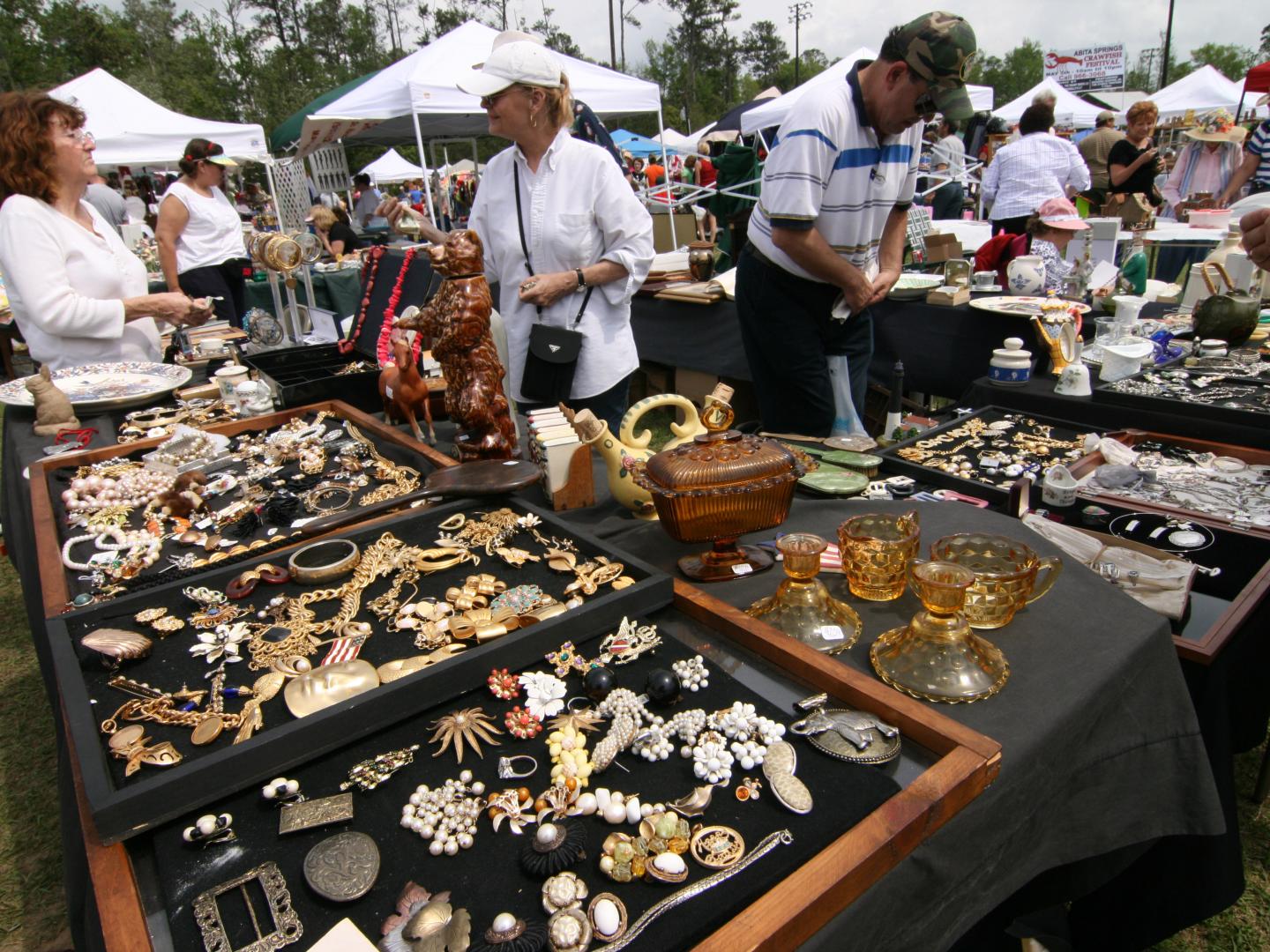 阿比塔斯普林斯全城车库旧物甩卖活动上的宝藏好物 阿比塔斯普林斯全城车库旧物甩卖活动上的宝藏好物