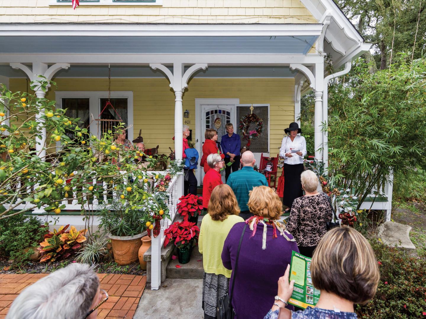 在阿米莉亚岛博物馆度假屋历史之旅中游览优雅且历史悠久的各式度假屋