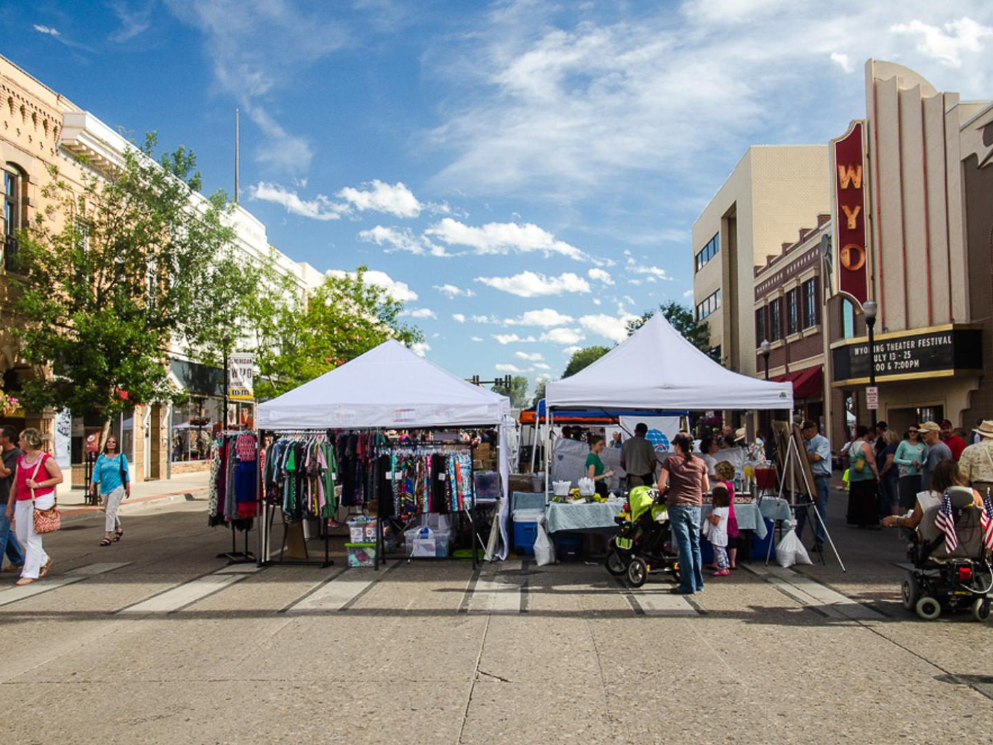 第三个周四街会 (Third Thursday Street Festivals) 第三个周四街会 (Third Thursday Street Festivals)