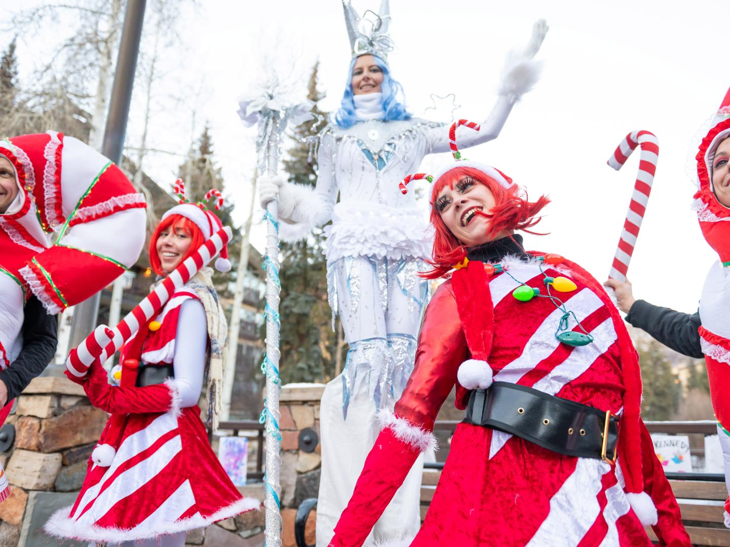 科罗拉多州 Vail Holidays 节日活动上经验丰富的表演者 科罗拉多州 Vail Holidays 节日活动上经验丰富的表演者