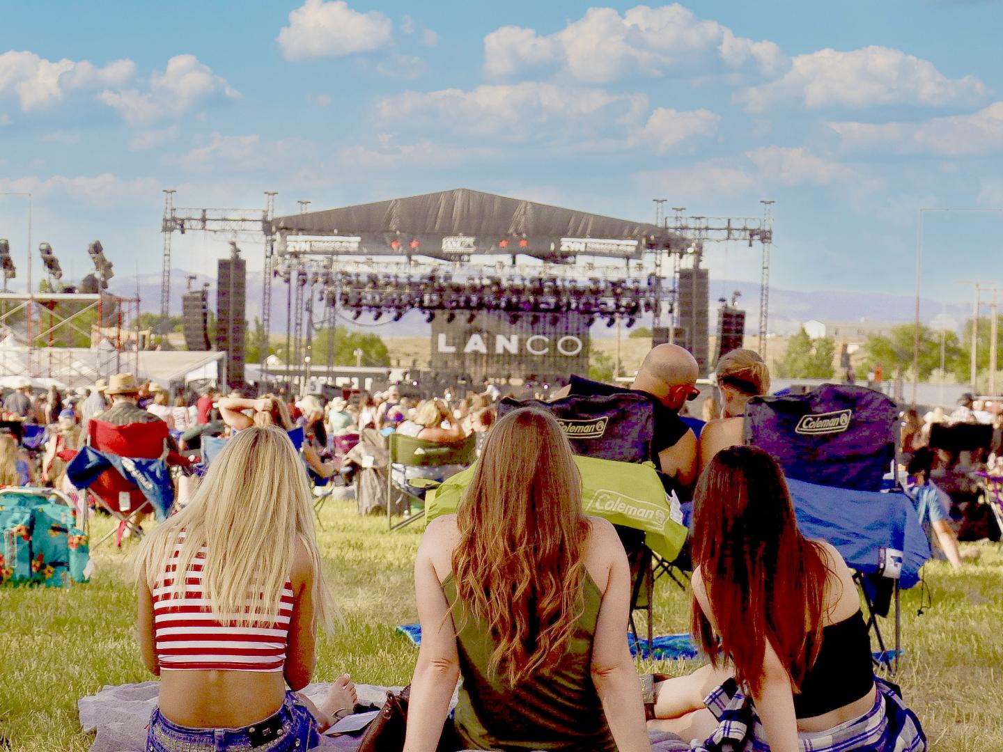 在科罗拉多州大章克申的 Country Jam 科罗拉多州音乐节感受现场音乐