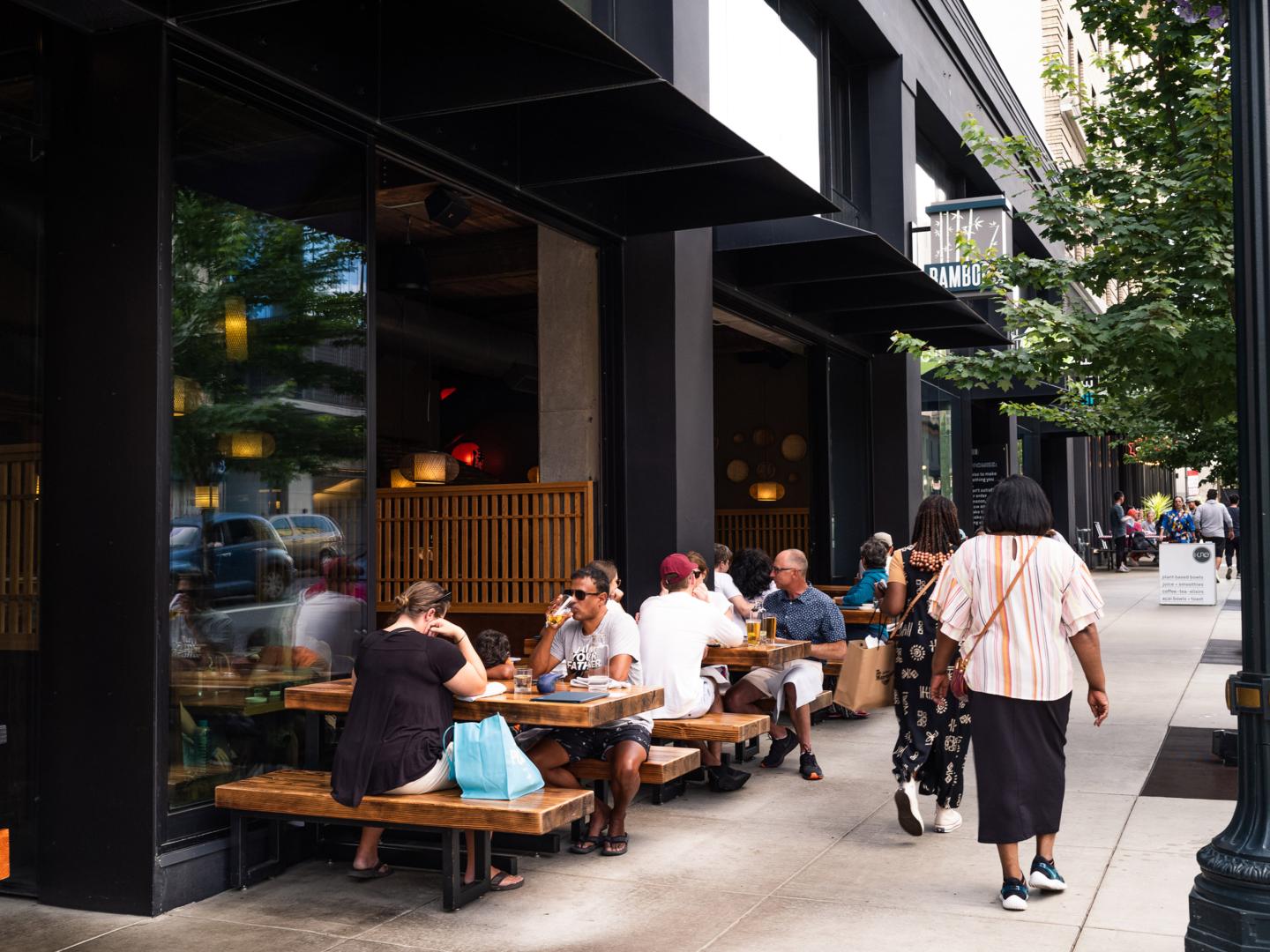 在俄勒冈州波特兰用餐 在俄勒冈州波特兰用餐