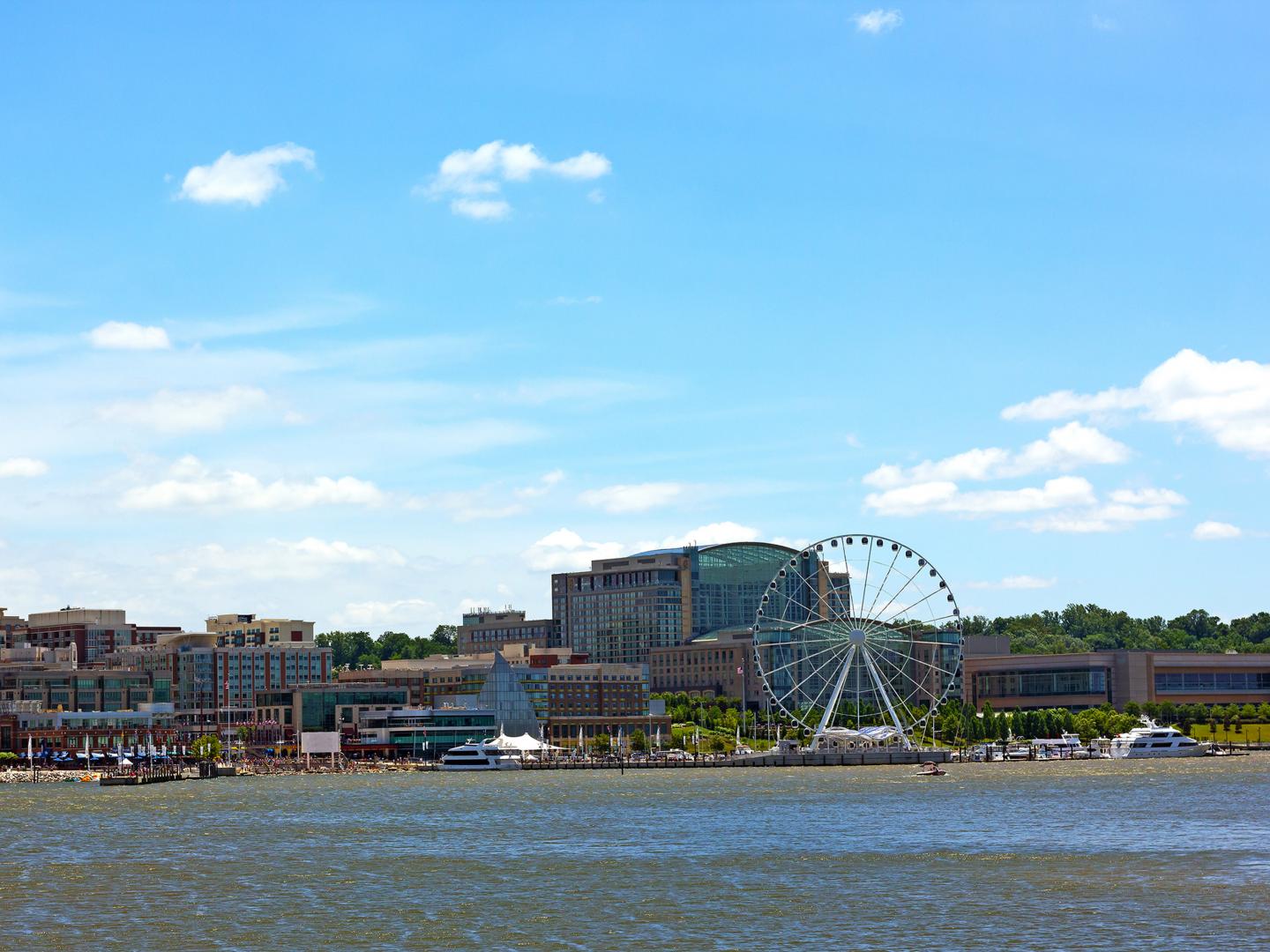 从伍德罗·威尔逊大桥欣赏国家海港 从伍德罗·威尔逊大桥欣赏国家海港