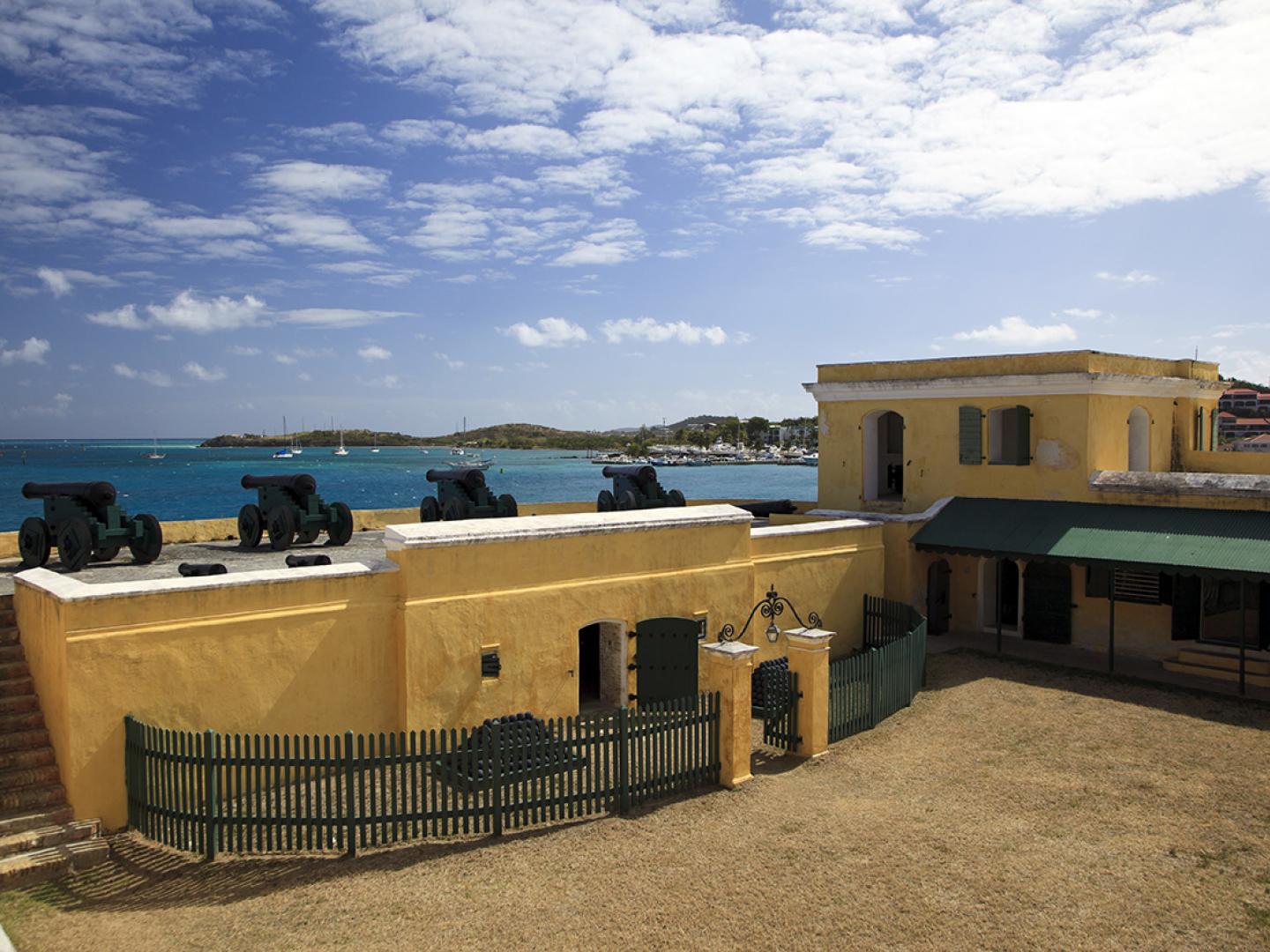 美属维尔京群岛圣克罗伊岛克里斯琴斯特德国家历史遗迹上的欧式建筑