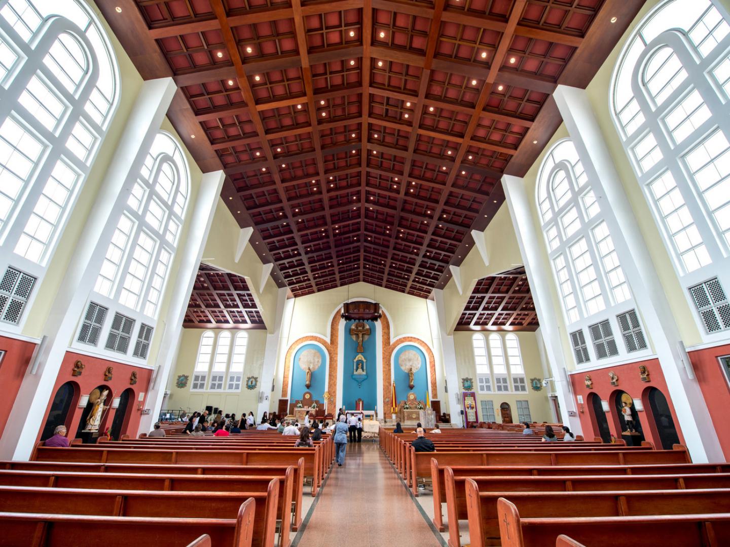 圣母玛利亚大教堂内部 圣母玛利亚大教堂内部