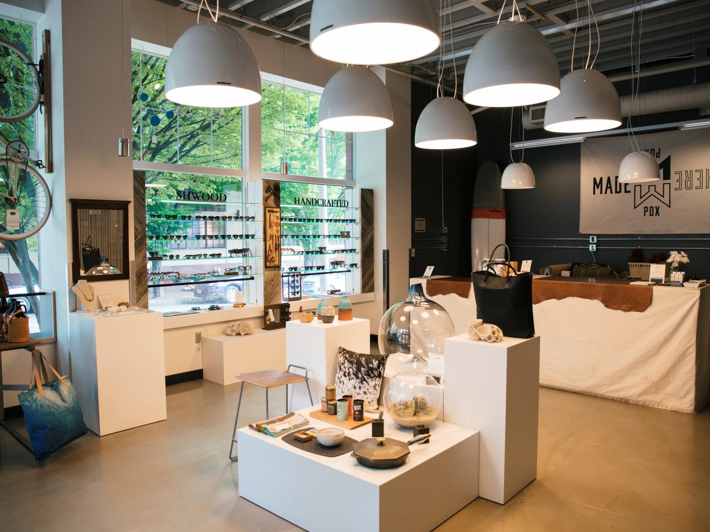 俄勒冈州波特兰 Made Here PDX 商店的内部