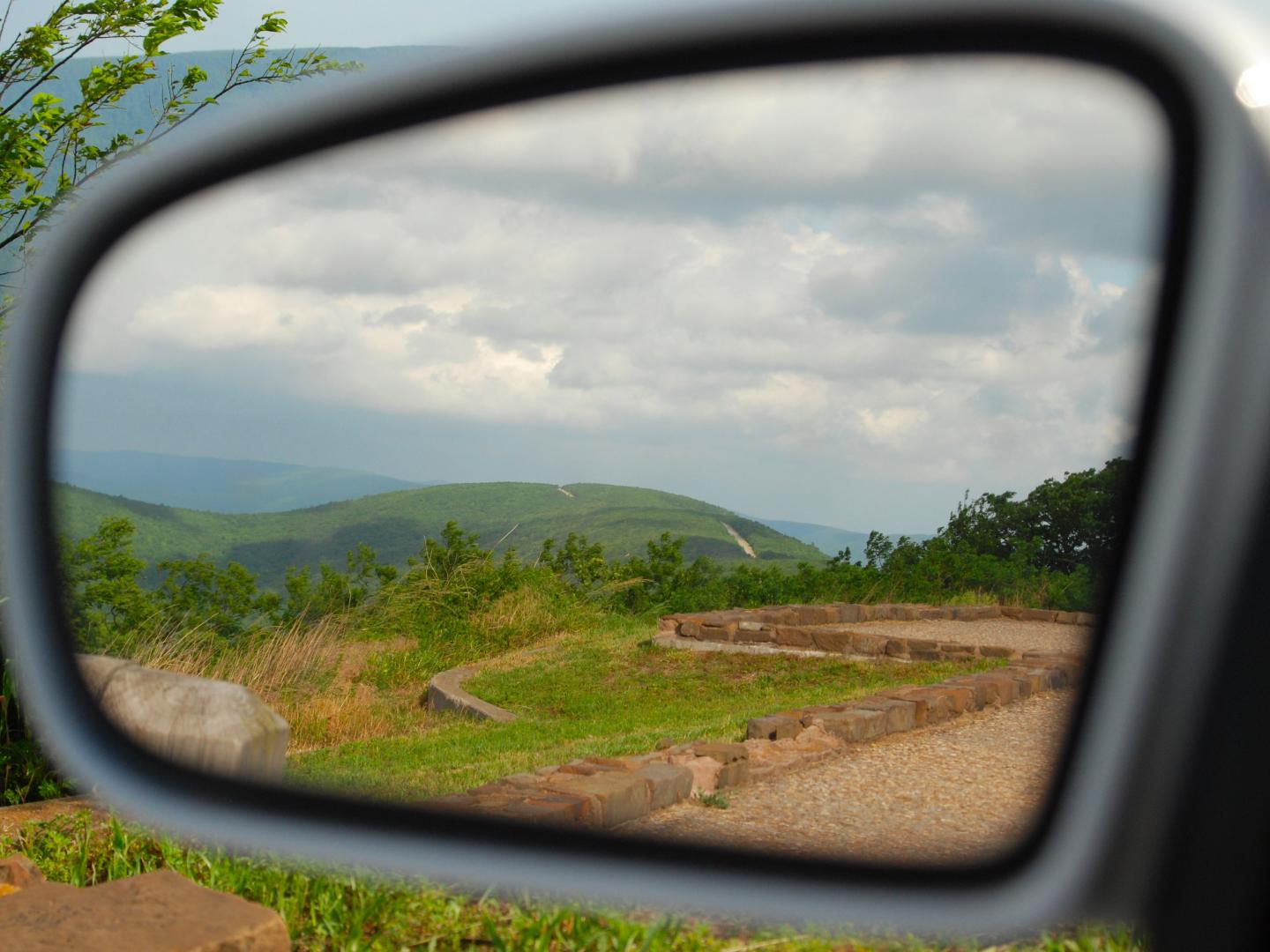 俄克拉荷马州东部塔里曼纳国家风景道路沿途的壮美风景 俄克拉荷马州东部塔里曼纳国家风景道路沿途的壮美风景