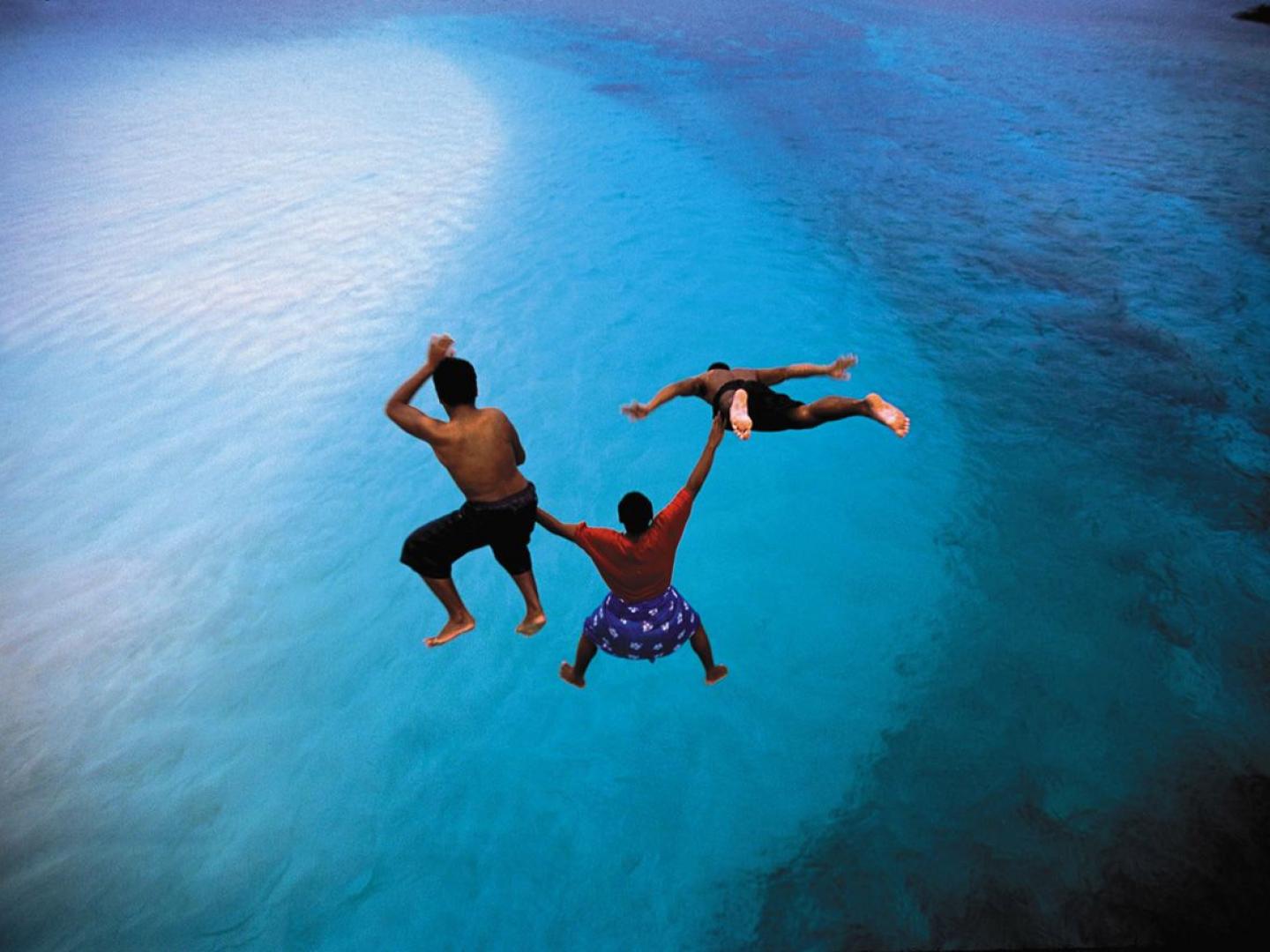 Diving into the harbor on Aunuu Island