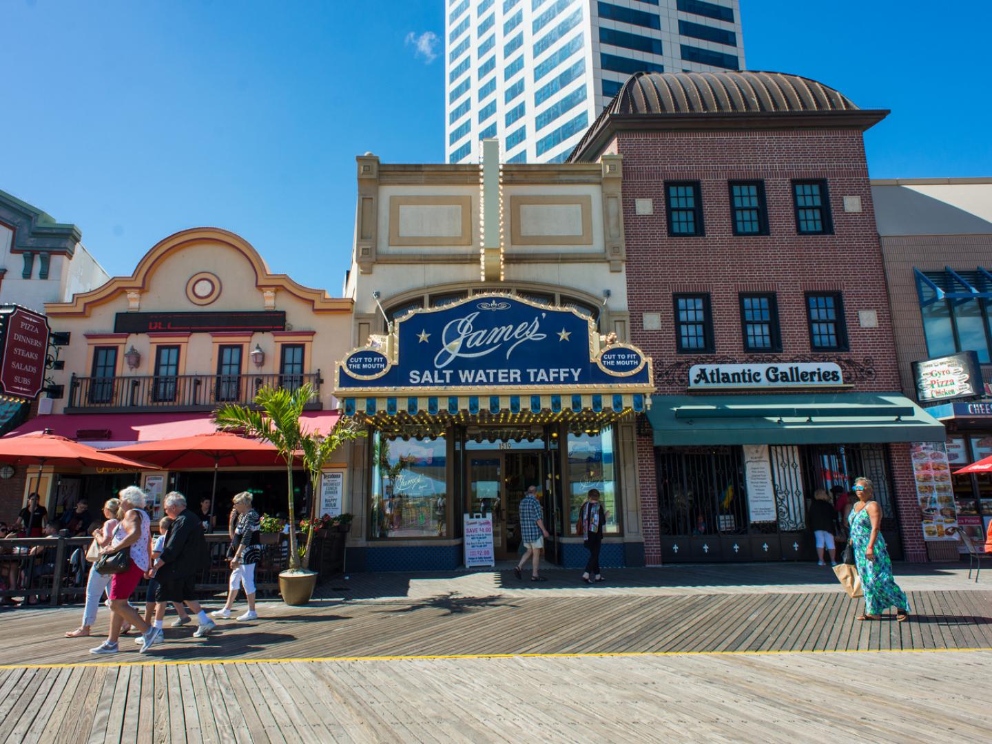 安东尼·波登美食之路的其中一站，新泽西州大西洋城的 James Original Salt Water Taffy 餐厅