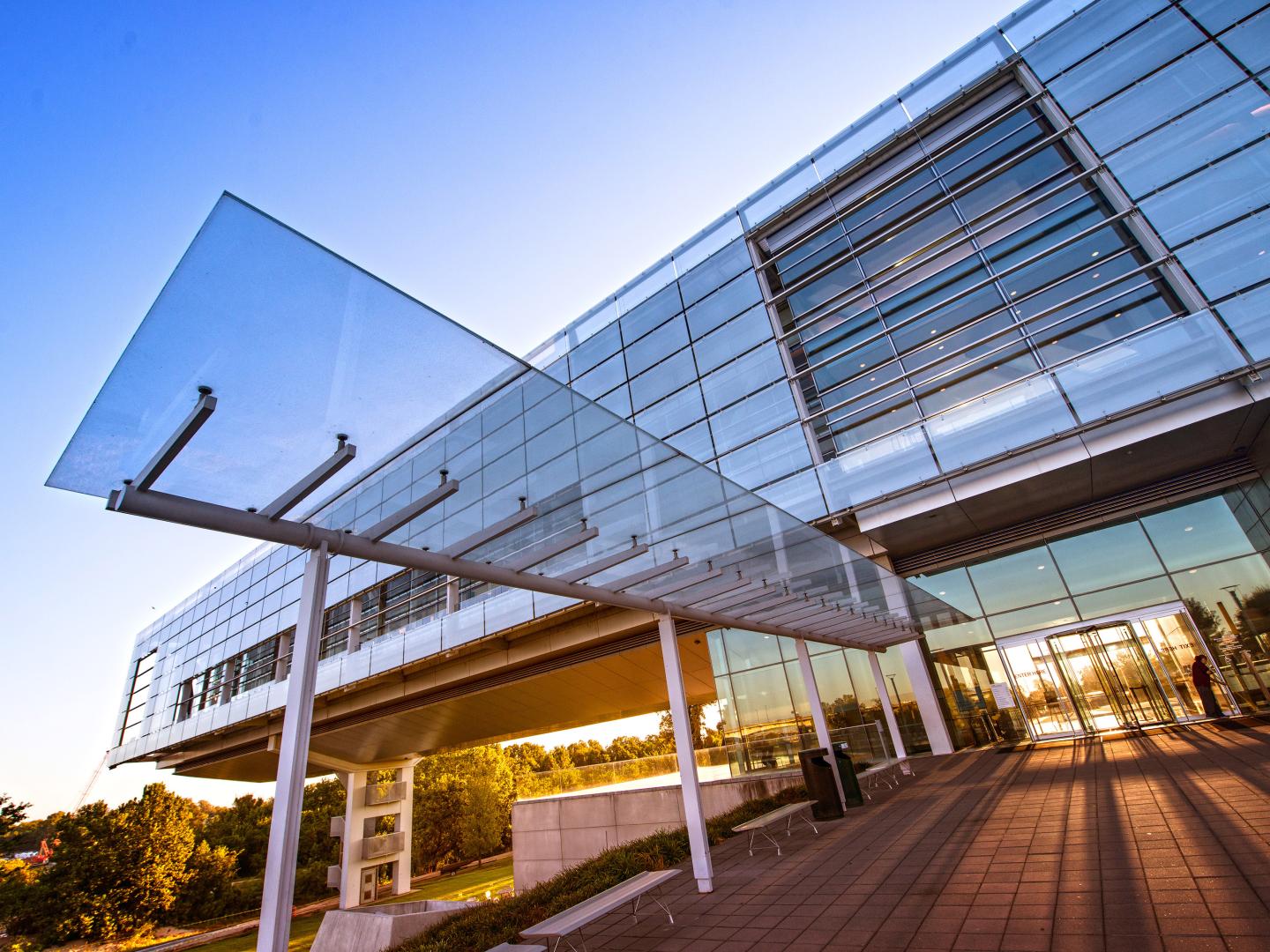 阿肯色州小石城的威廉•杰弗逊•克林顿总统图书馆和博物馆的外景