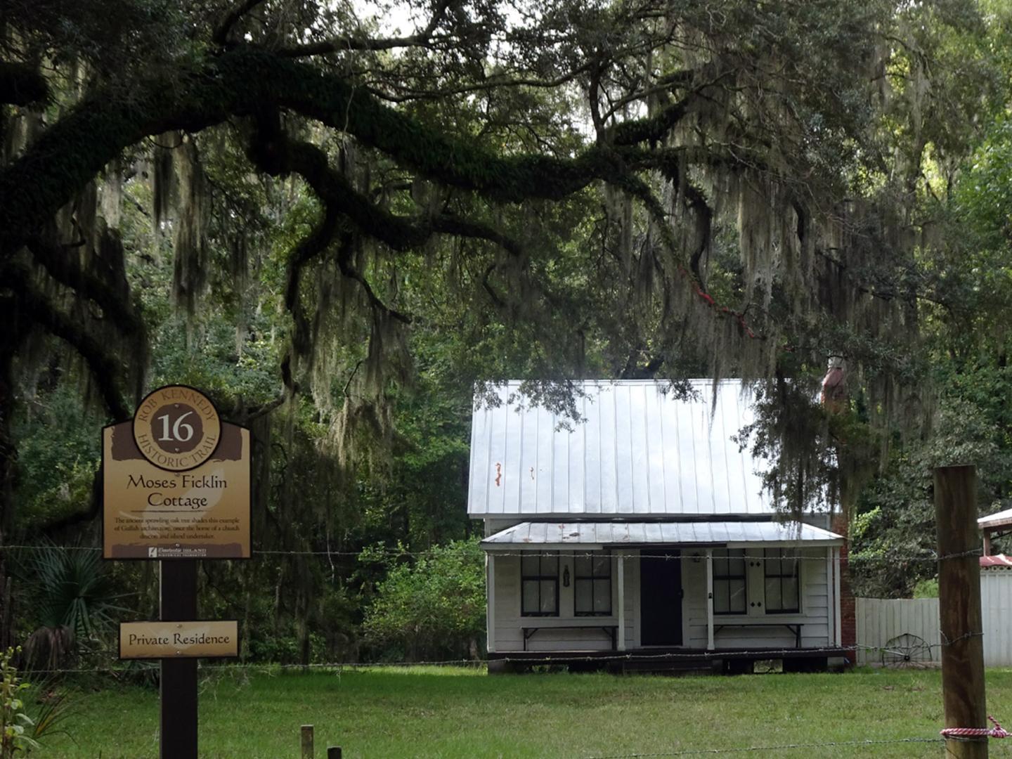 南卡罗来纳州都福斯科岛历史悠久的 Moses Ficklin 小屋