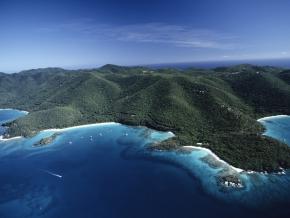 圣约翰岛上绵延起伏的青山 圣约翰岛上绵延起伏的青山