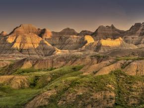 阳光照耀在恶土之上 阳光照耀在恶土之上