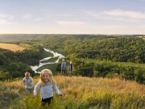 北达科他州旅游指南封面