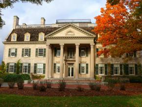 秋日里的乔治·伊斯曼博物馆