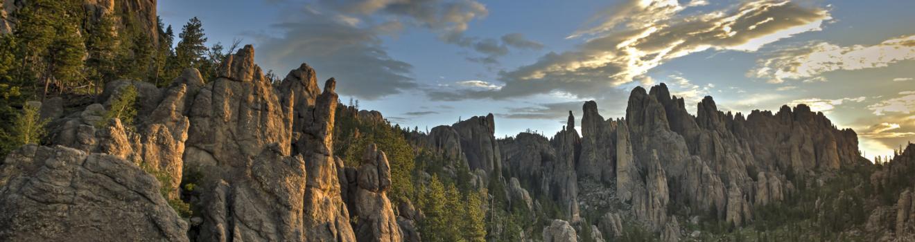 沿着针山之路蜿蜒前行 沿着针山之路蜿蜒前行