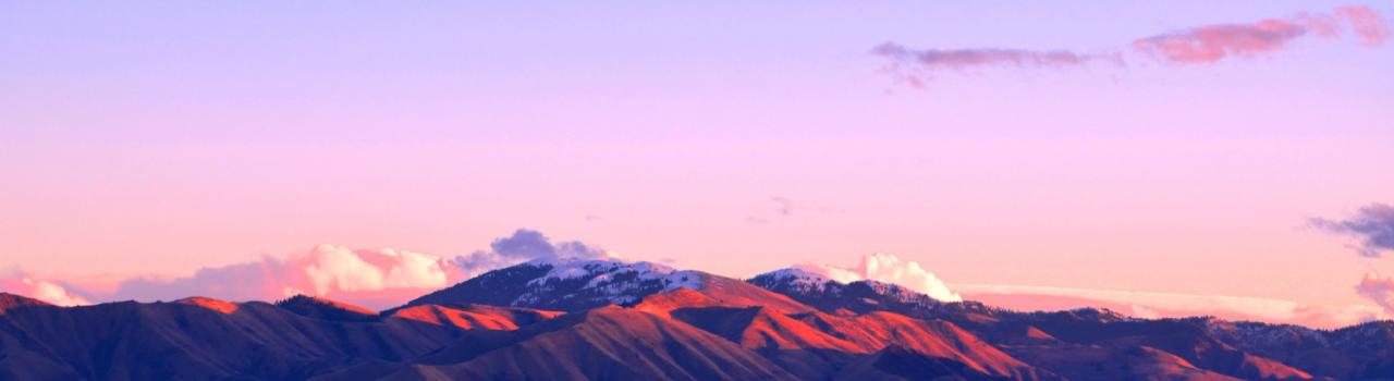 俄勒冈州贝克城瓦洛厄山脉的美景