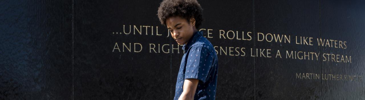 参观阿拉巴马州蒙哥马利的民权纪念碑