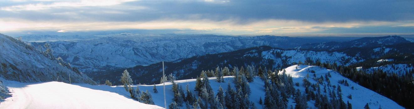 冬季伯格斯盆地的迷人景色