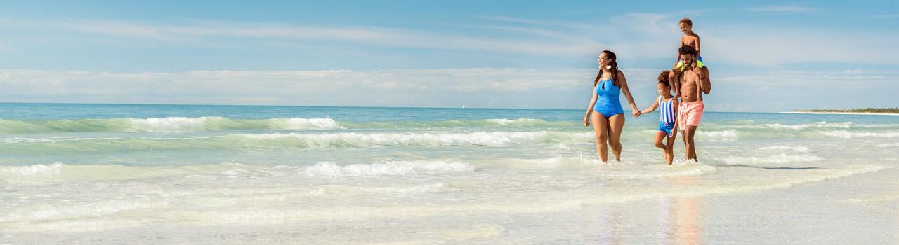 与家人一起，在佛罗里达州那不勒斯海滩体验美好时光