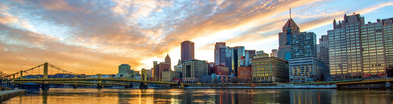 从北岸社区观赏到的宾夕法尼亚州匹兹堡日出美景 从北岸社区观赏到的宾夕法尼亚州匹兹堡日出美景