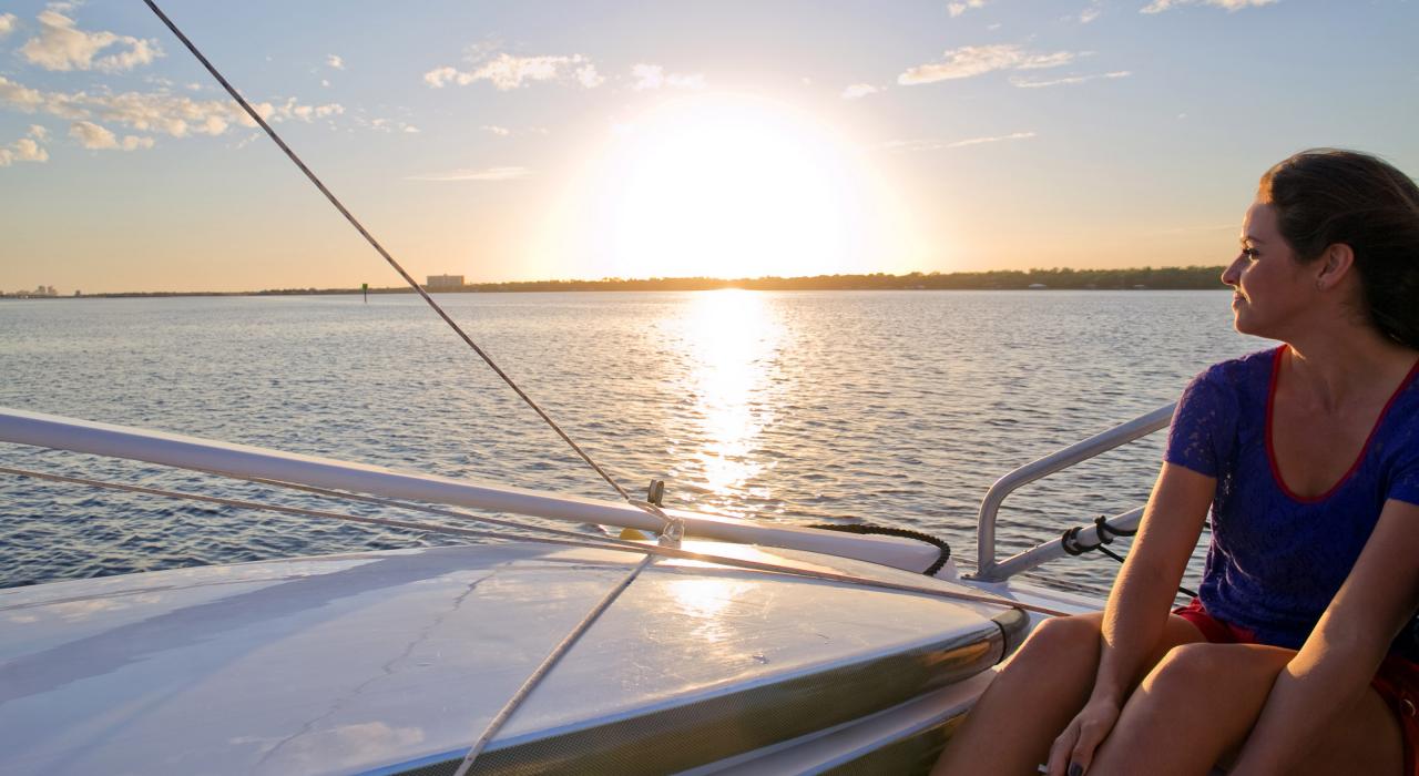 乘 Wild Hearts 号帆船夜游阿拉巴马州墨西哥湾海岸