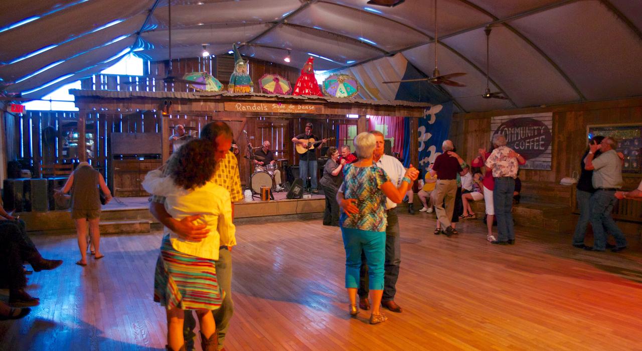 路易斯安那州拉斐特 Randol’s Restaurant 餐厅的舞池 路易斯安那州拉斐特 Randol’s Restaurant 餐厅的舞池