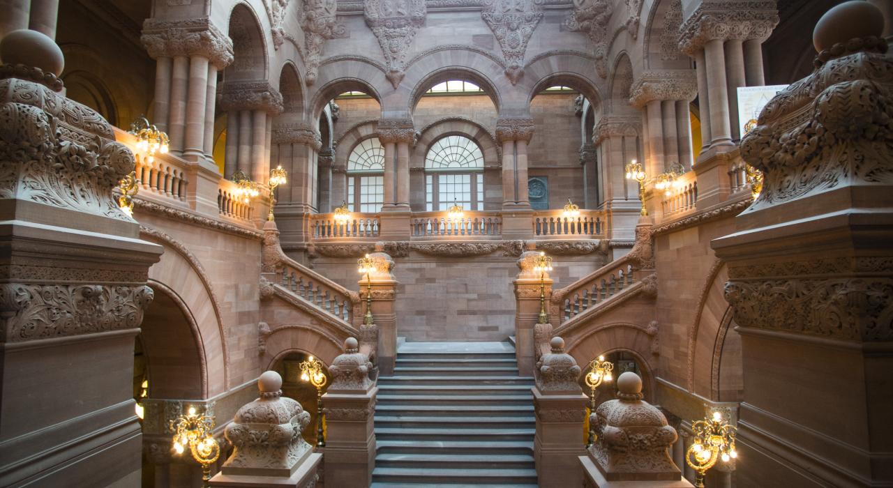 纽约州奥尔巴尼纽约州州议会大厦的内部 纽约州奥尔巴尼纽约州州议会大厦的内部