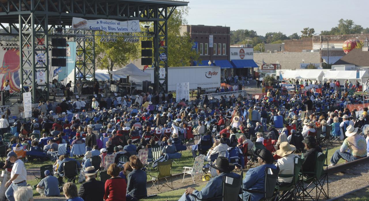 国王饼干蓝调音乐节，阿肯色州海伦娜的标志性节日