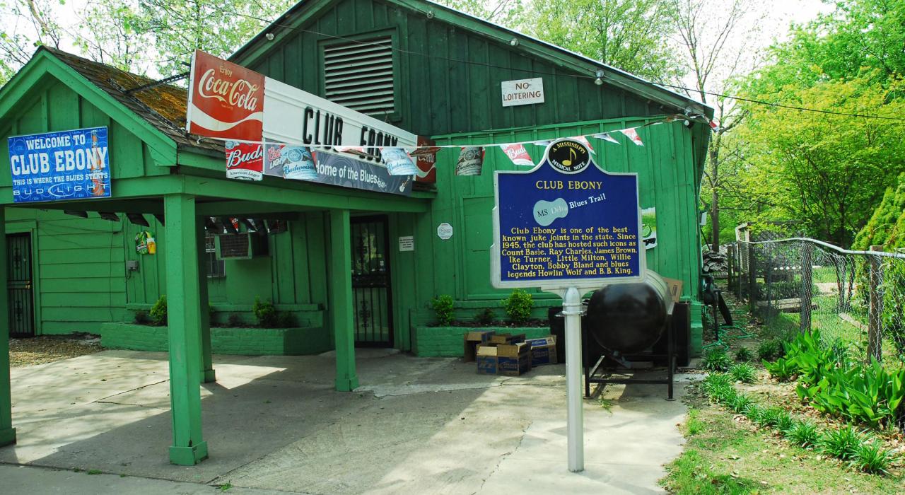 建于 1948 年的乌木俱乐部，这里因给密西西比州印第安诺拉带来了多位巨星而闻名于世