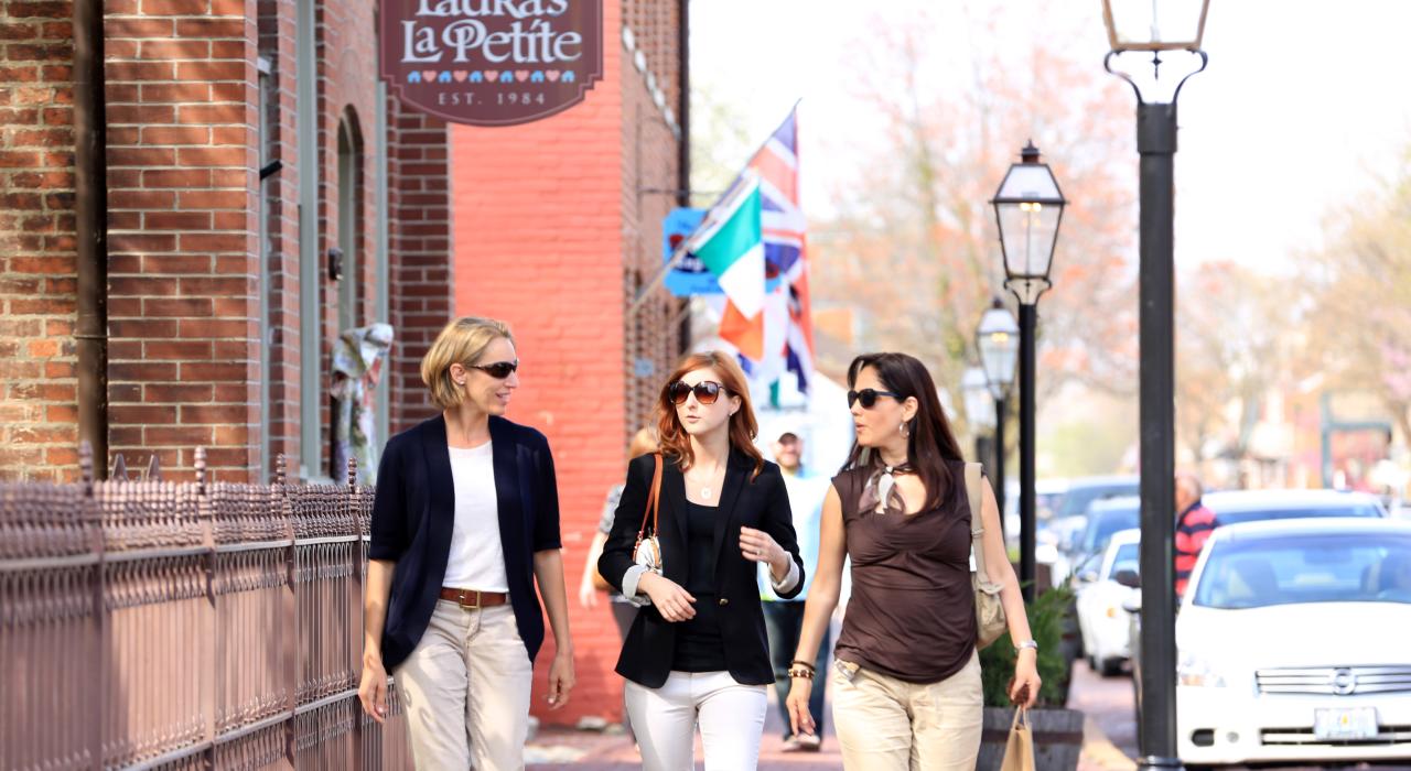 Historic streets of St. Charles near St. Louis, Missouri