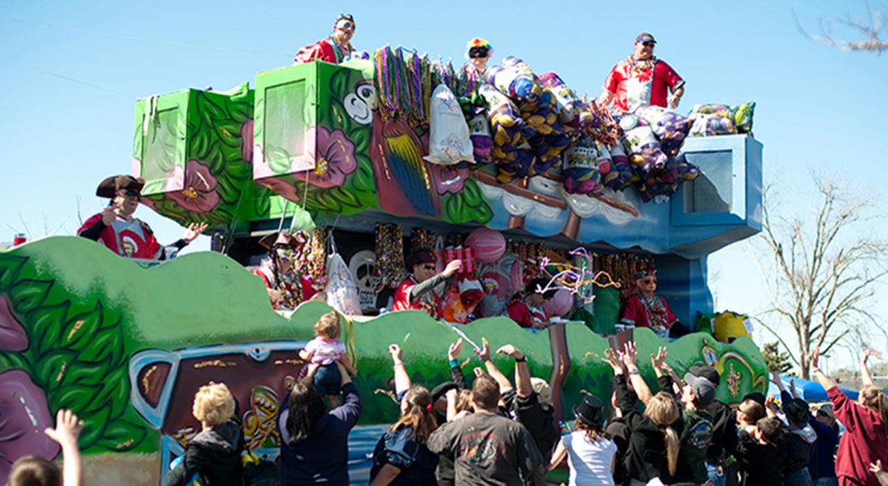 路易斯安那州霍马的新奥尔良狂欢节游行 路易斯安那州霍马的新奥尔良狂欢节游行