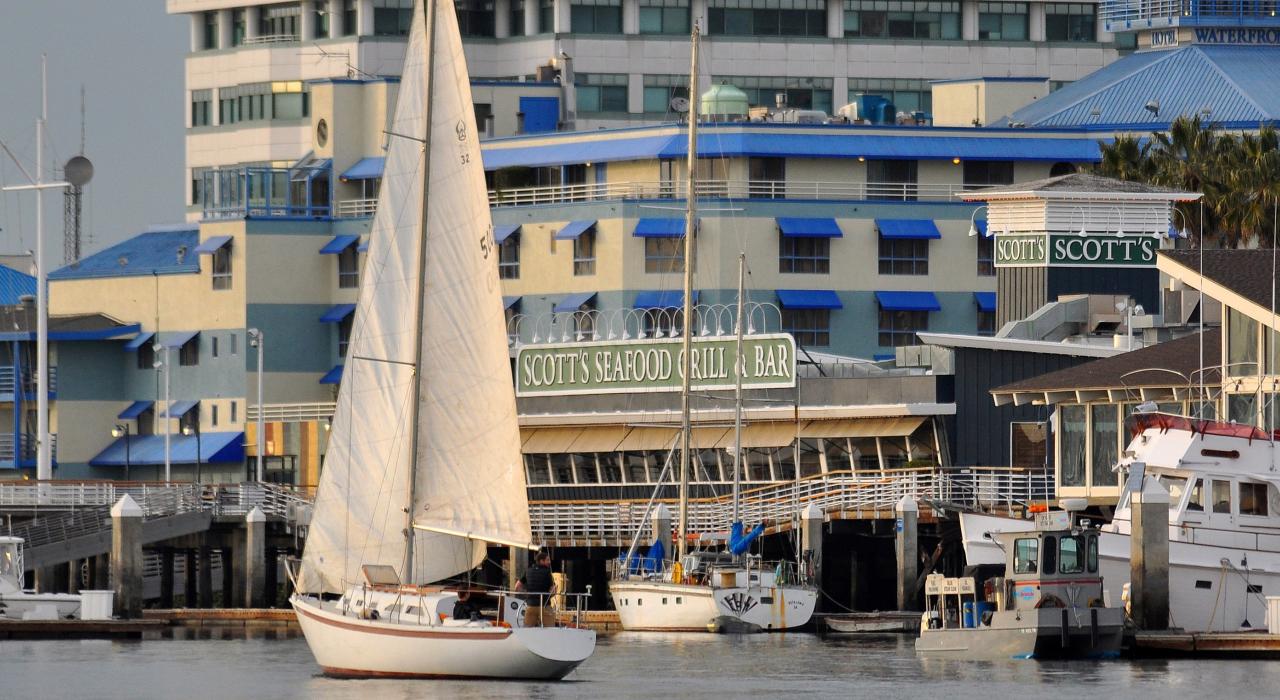 Boats in the estuary at Jack London Square Boats in the estuary at Jack London Square