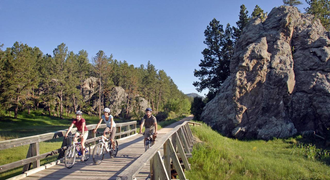 沿着乔治·S·米克尔森小径 沿着乔治·S·米克尔森小径