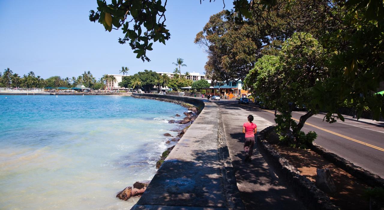 漫步于凯卢阿古镇的海滨 漫步于凯卢阿古镇的海滨