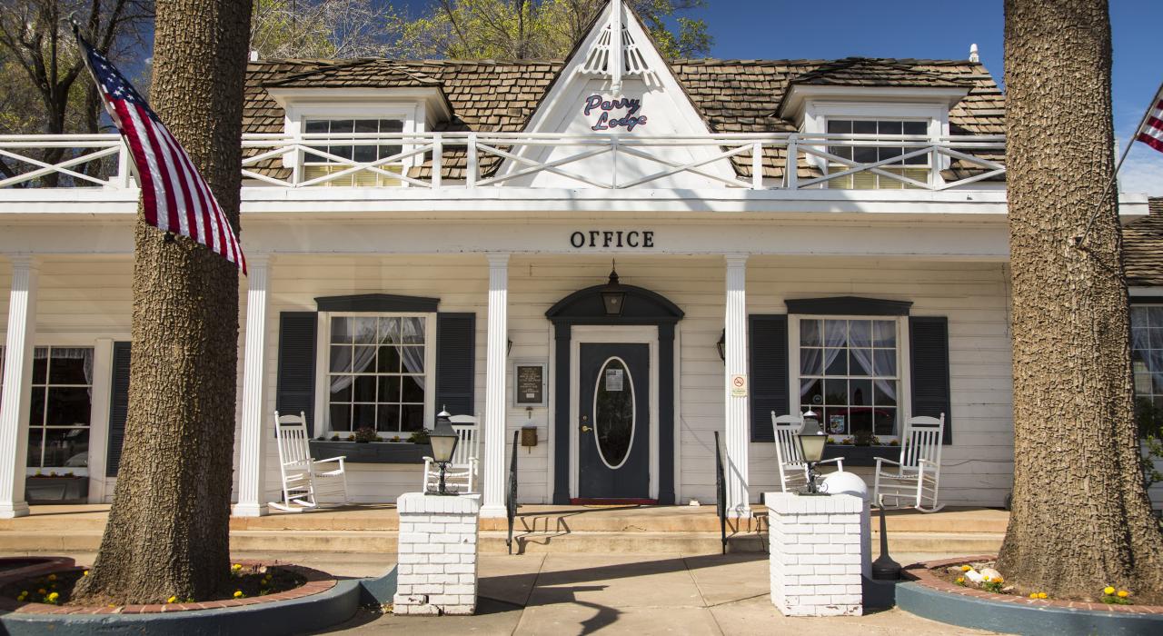 Outside Parry Lodge in Kane County, Utah