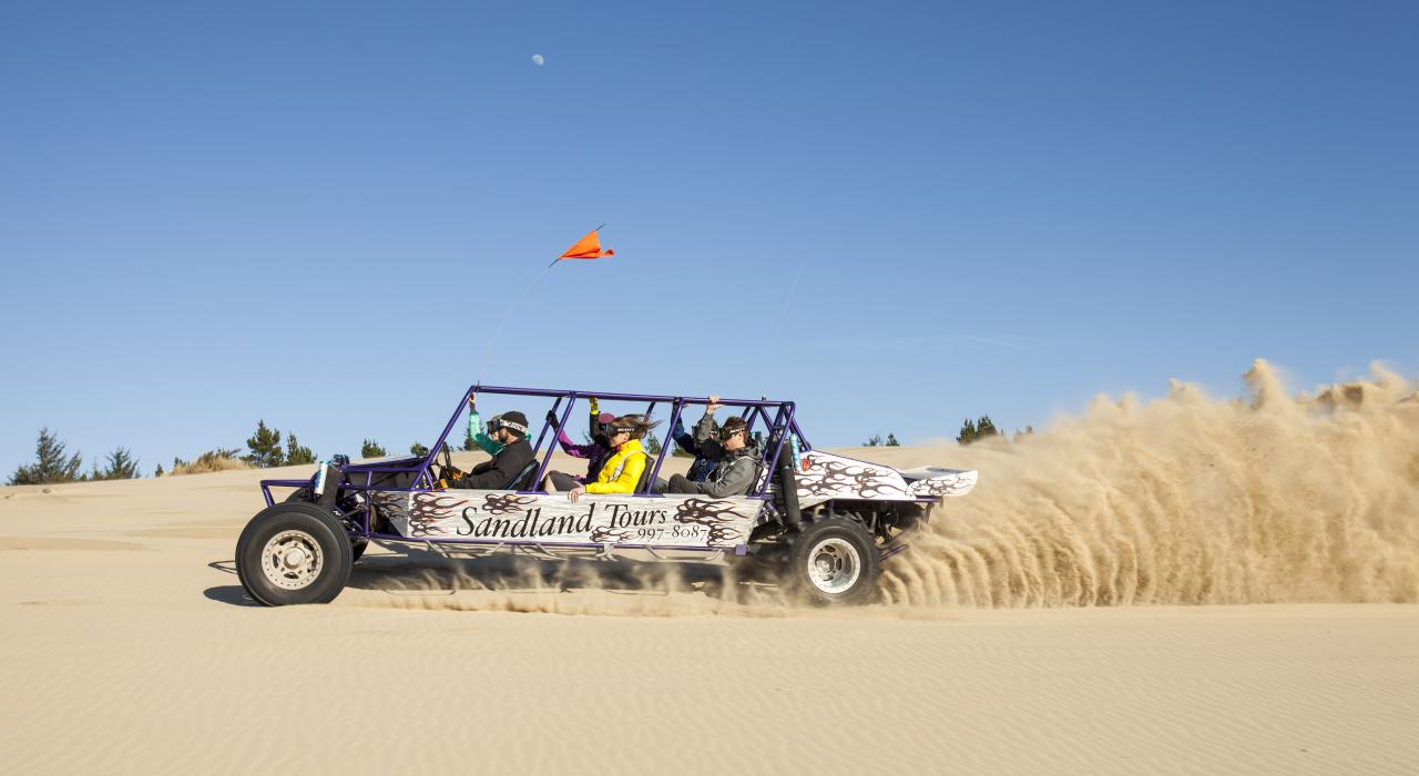 乘坐沙漠越野车欣赏俄勒冈州海岸风光 乘坐沙漠越野车欣赏俄勒冈州海岸风光