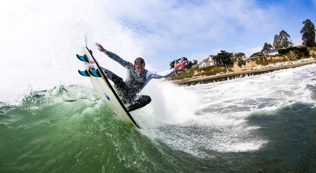 Smooth moves while surfing the waves  Smooth moves while surfing the waves