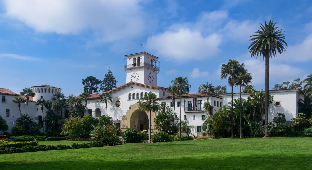 Spanish-Moorish architecture and tropical garden at the 1929 courthouse Spanish-Moorish architecture and tropical garden at the 1929 courthouse