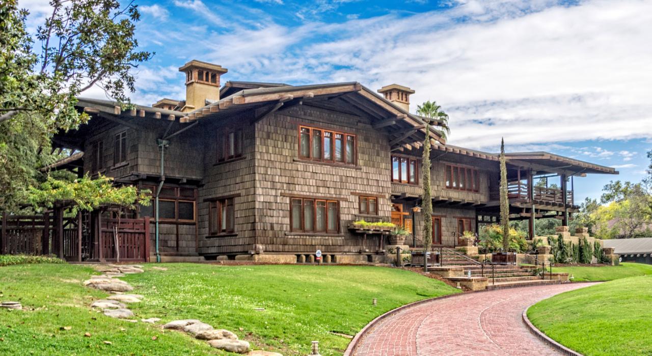 历史悠久的甘博故居及其美国艺术作品和工艺风格建筑