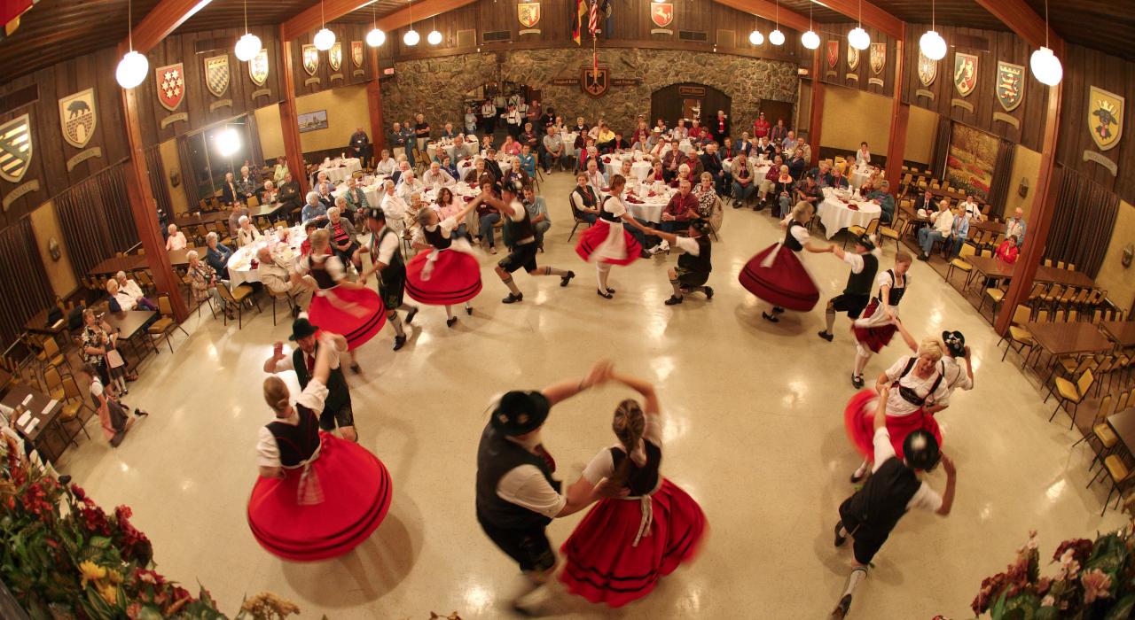 在德裔美国人社区共庆啤酒节