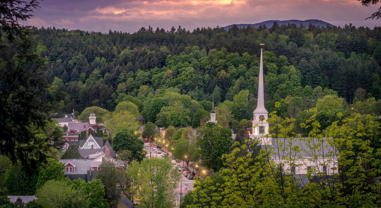 从 Sunset Rock 观景点鸟瞰城区景色