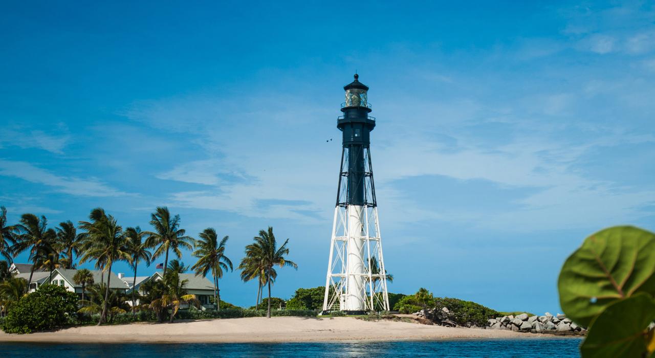 希尔斯伯勒湾口灯塔的精美环境 希尔斯伯勒湾口灯塔的精美环境