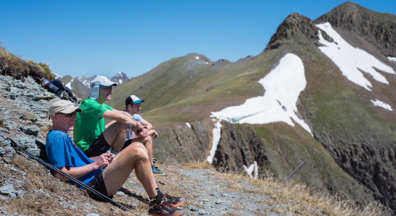 在圣胡安郡西弗敦郊外的山中休息片刻 在圣胡安郡西弗敦郊外的山中休息片刻