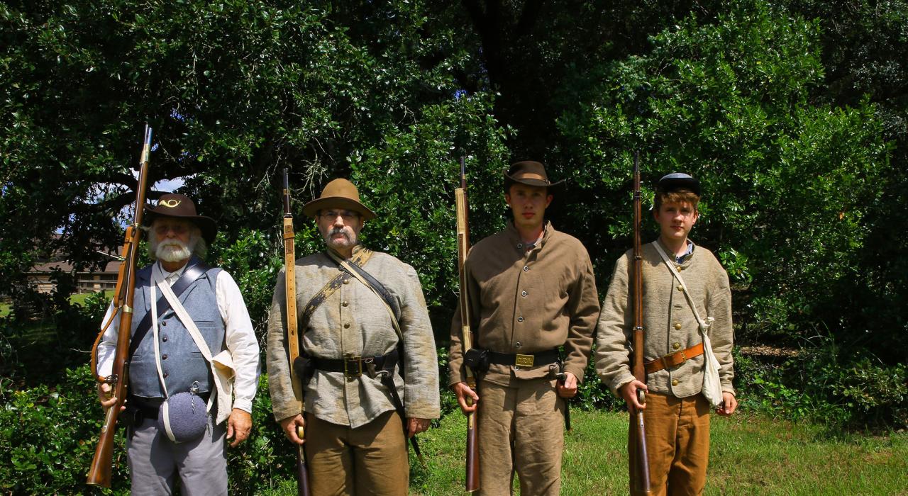 伦道夫堡和伯勒堡州立历史遗址重现内战场景 伦道夫堡和伯勒堡州立历史遗址重现内战场景